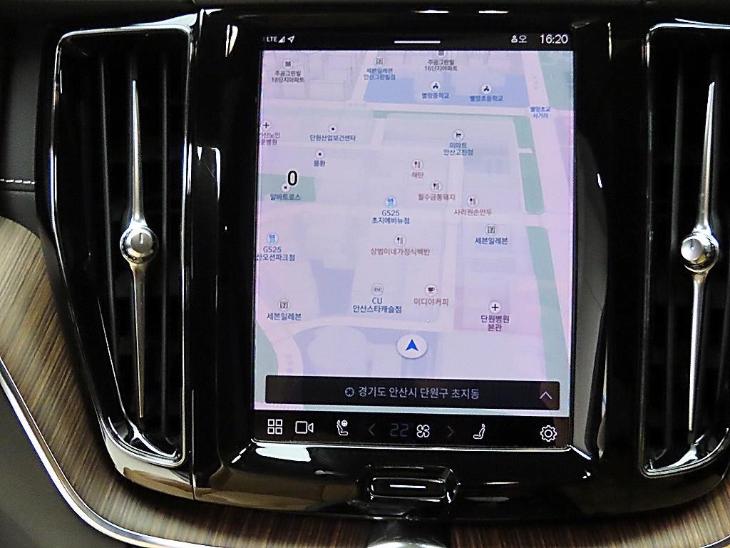 볼보 XC60 XC60(2세대) B6 AWD 인스크립션 이미지 13