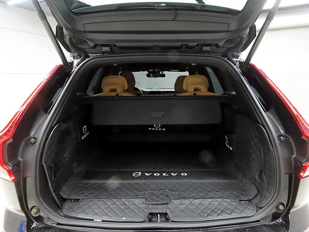 볼보 XC60 XC60(2세대) B6 AWD 인스크립션 이미지 17