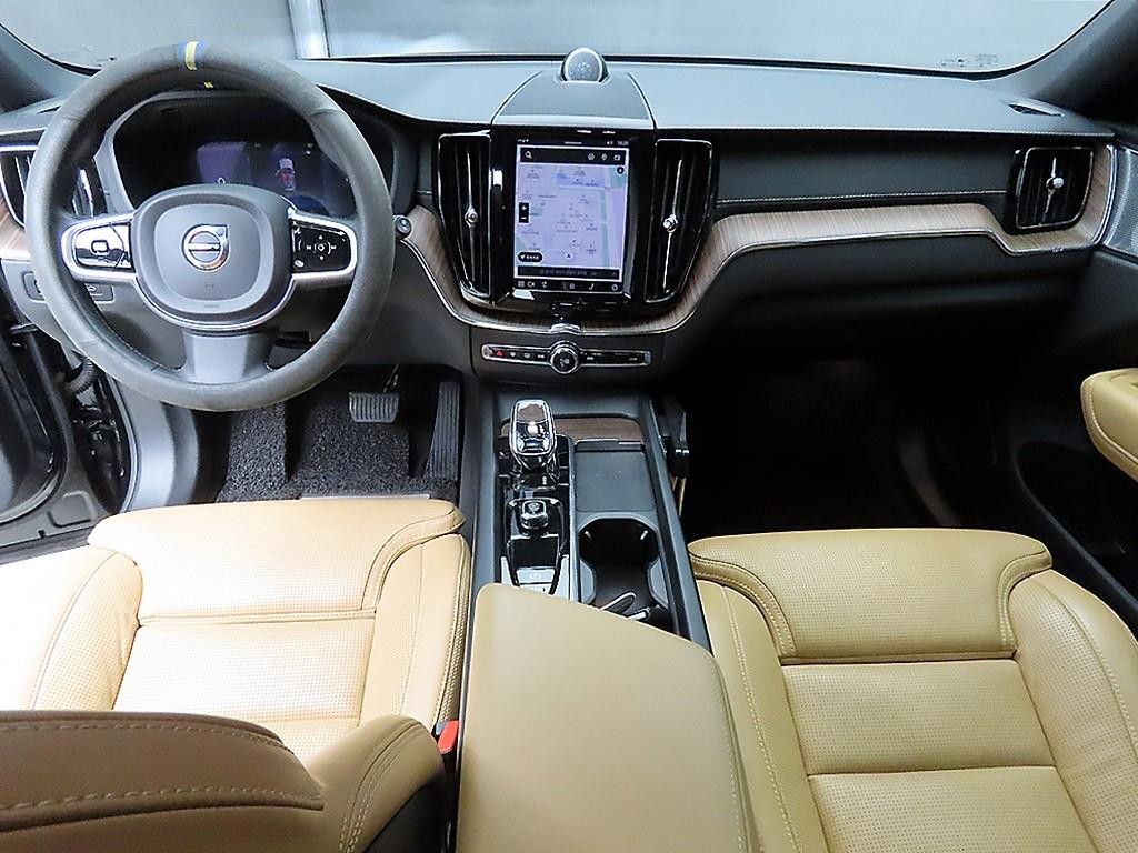 볼보 XC60 XC60(2세대) B6 AWD 인스크립션 이미지 7