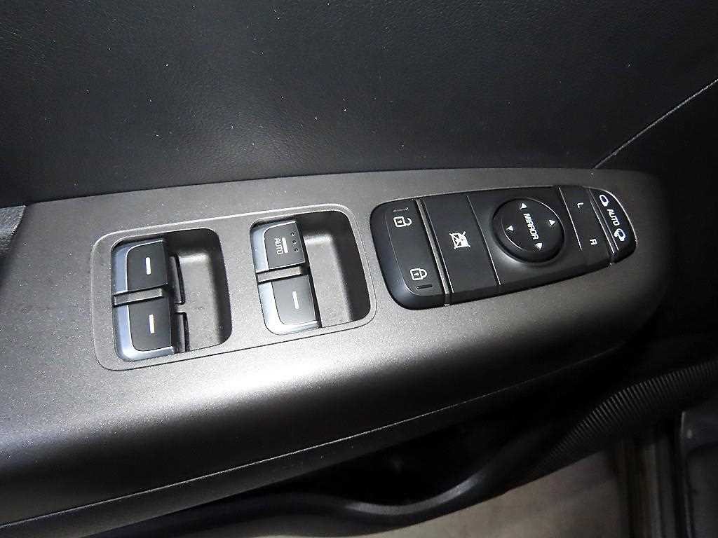 기아 스포티지 스포티지 더 볼드 2.0 가솔린 2WD 프레스티지 이미지 13