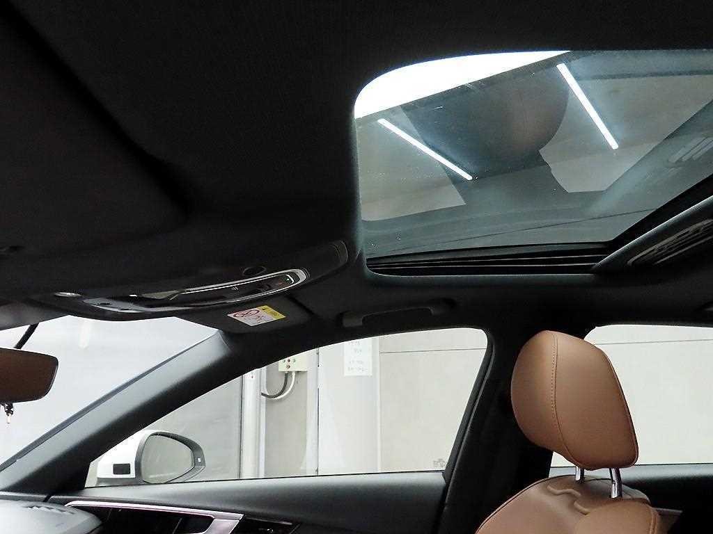 아우디 A4 A4 (B9) 40 TFSI 프리미엄 이미지 16