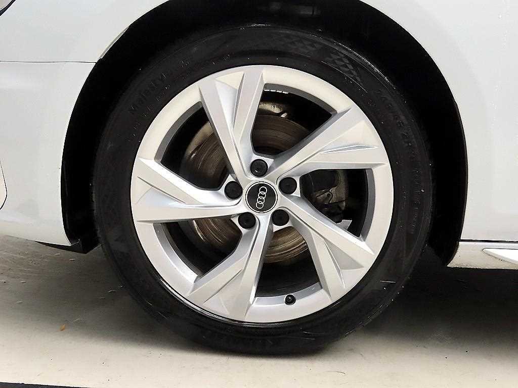 아우디 A4 A4 (B9) 40 TFSI 프리미엄 이미지 20