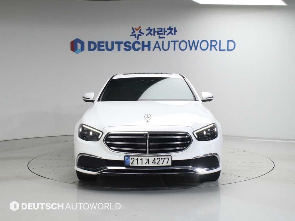벤츠 E 클래스 E-클래스 W213 E220d 4MATIC 익스클루시브 이미지 1