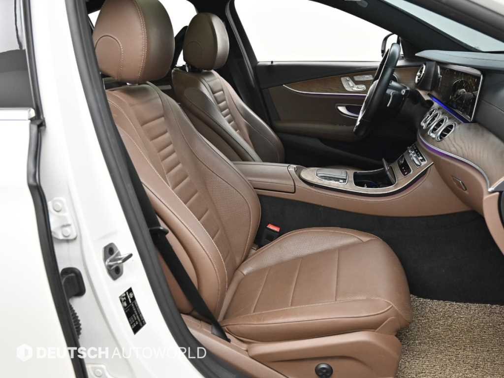 벤츠 E 클래스 E-클래스 W213 E220d 4MATIC 익스클루시브 이미지 10