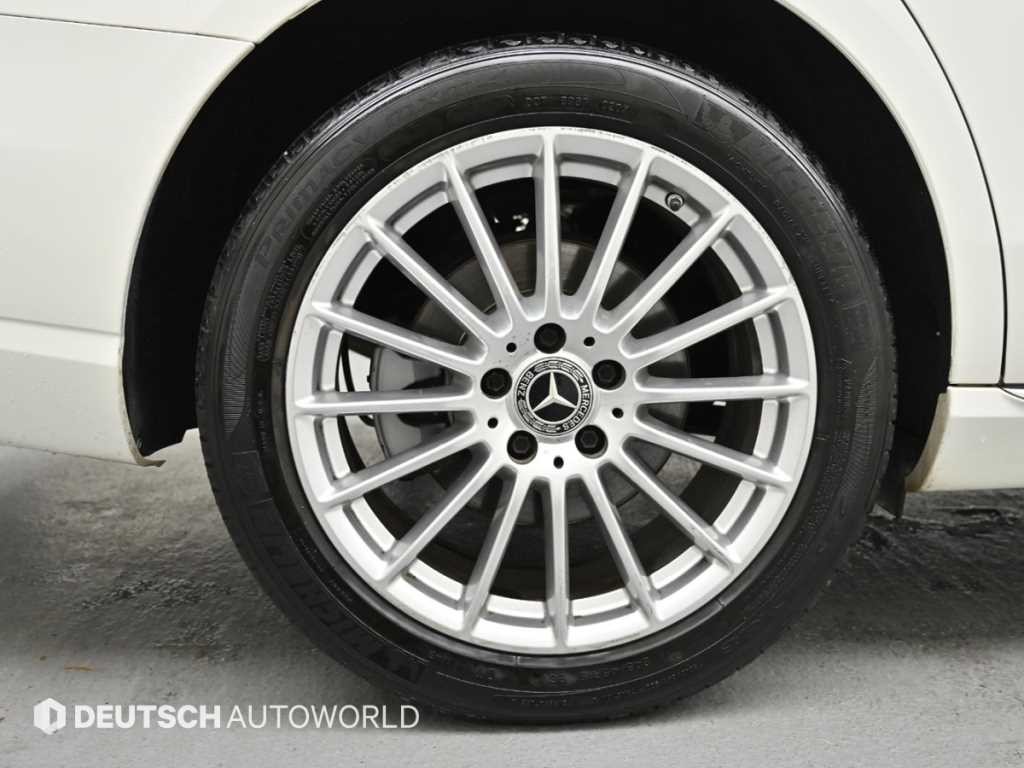 벤츠 E 클래스 E-클래스 W213 E220d 4MATIC 익스클루시브 이미지 6