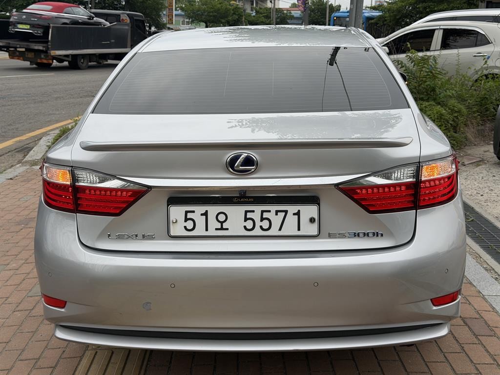 렉서스 ES 뉴ES300h 프리미엄 이미지 2