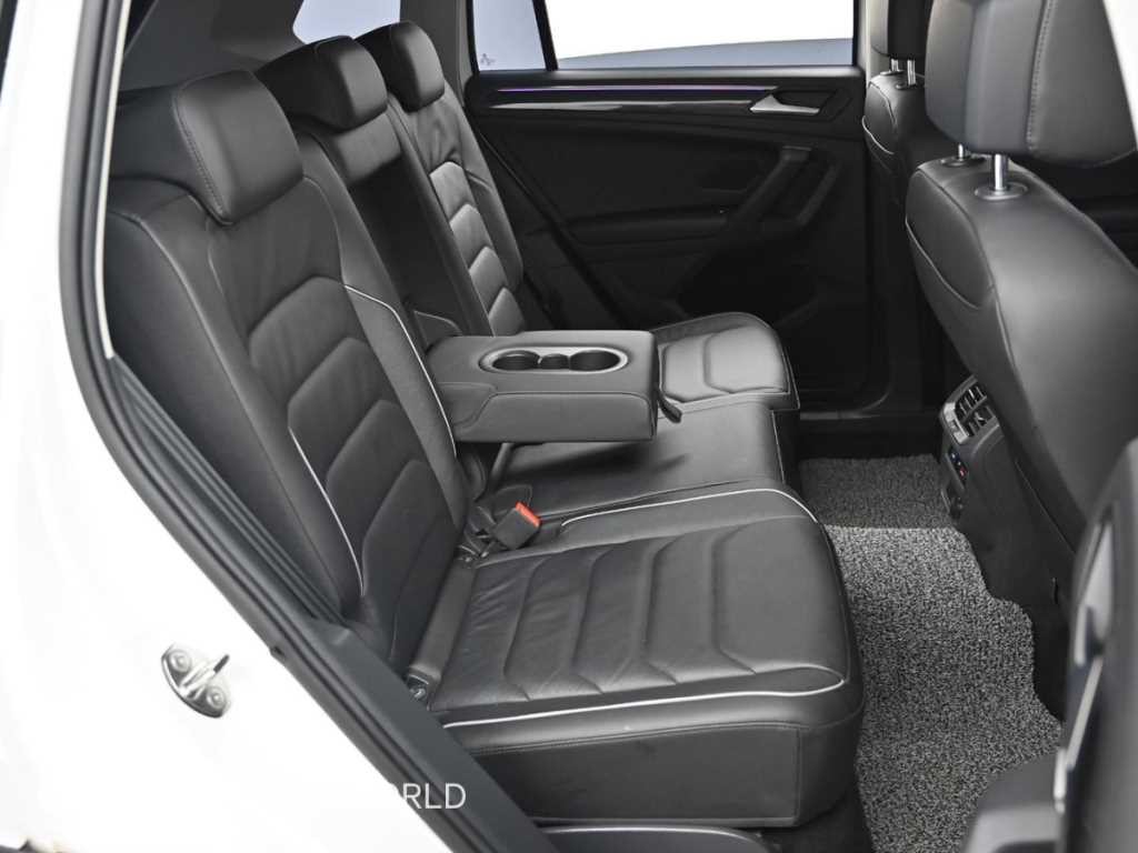 폭스바겐 티구안 티구안(2세대) 2.0 TDI 프리미엄 이미지 12