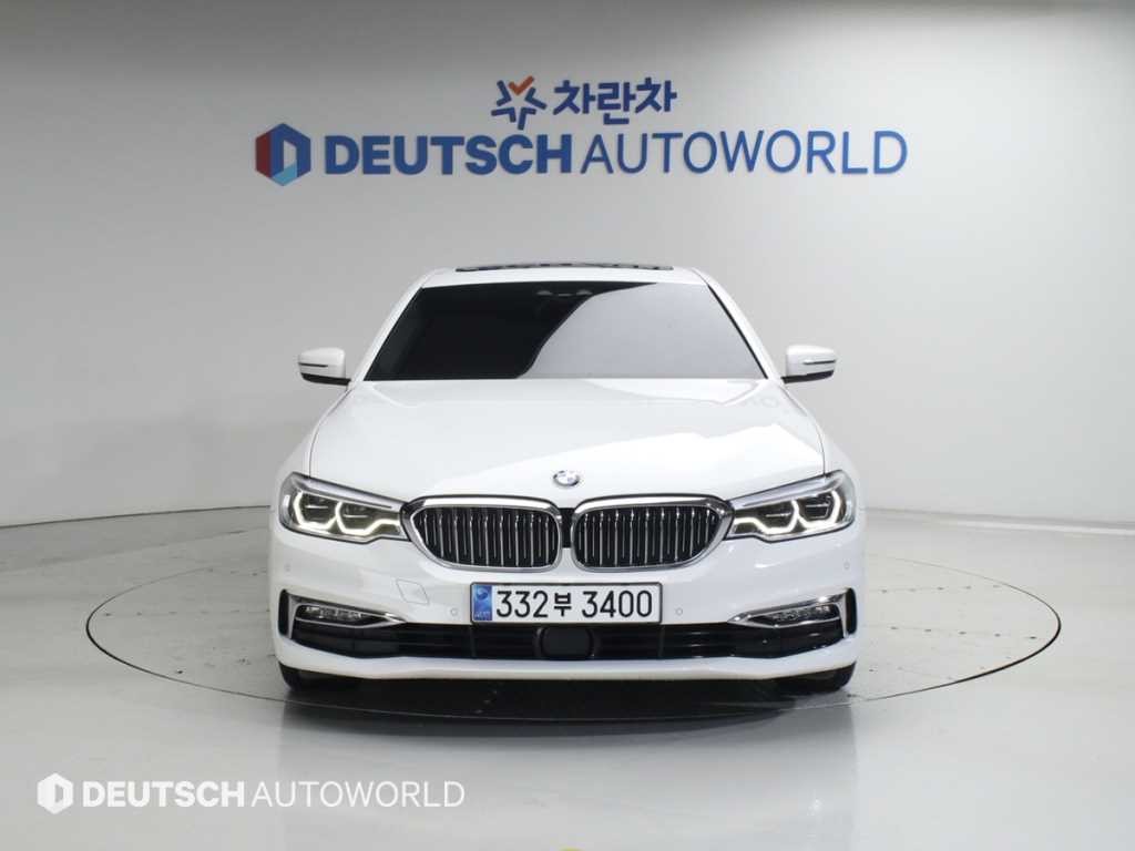 BMW 5시리즈 5시리즈 (G30) 520d 럭셔리 스페셜 에디션 이미지 3