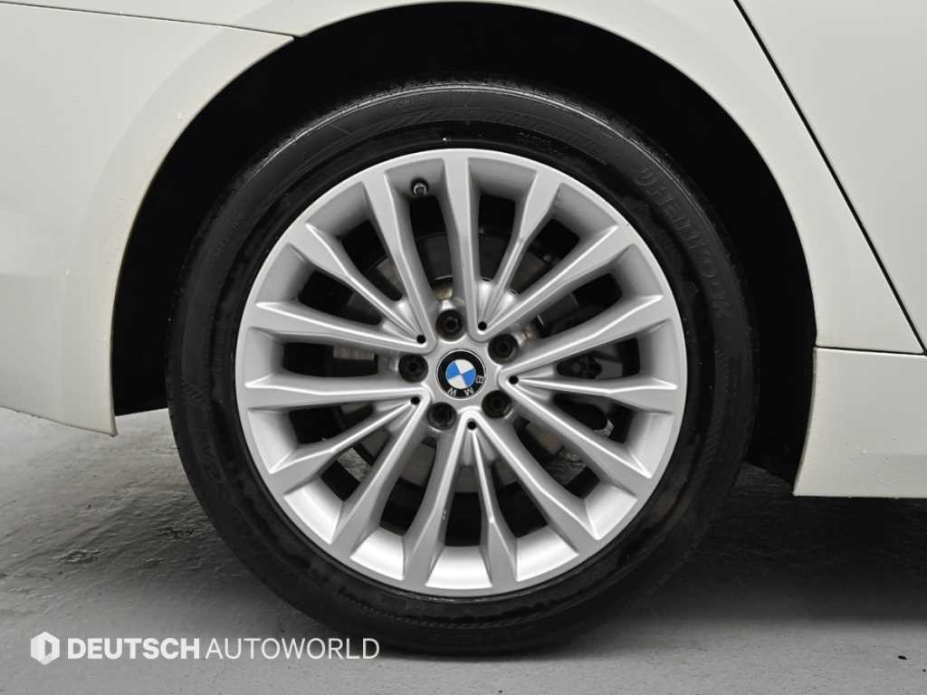 BMW 5시리즈 5시리즈 (G30) 520d 럭셔리 스페셜 에디션 이미지 5