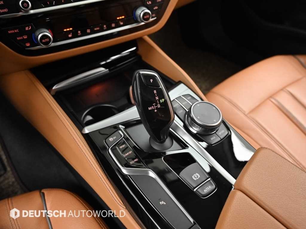 BMW 5시리즈 5시리즈 (G30) 520d 럭셔리 스페셜 에디션 이미지 9