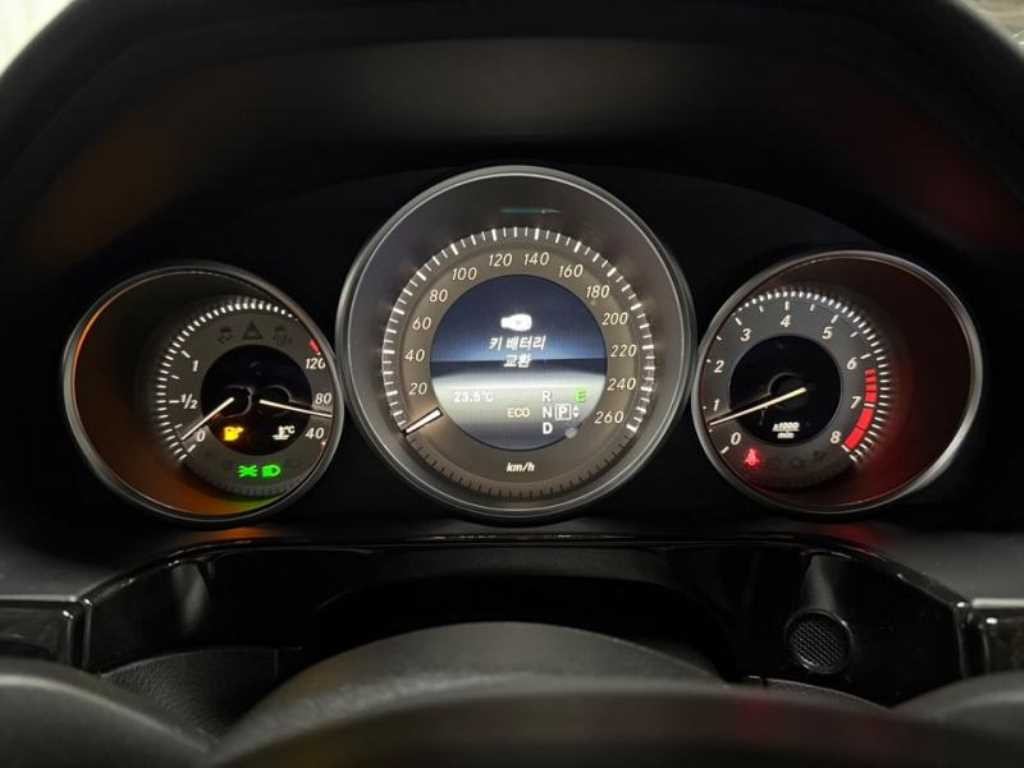 벤츠 E 클래스 E-클래스 W212 E300 아방가르드 이미지 9