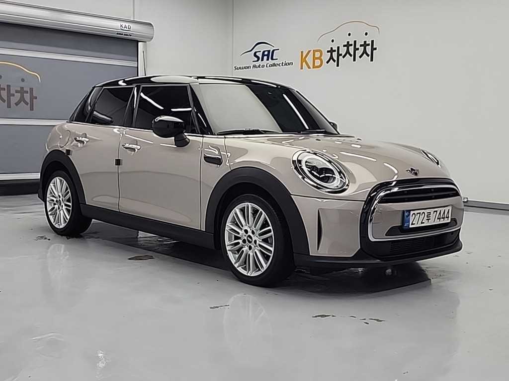 미니 쿠퍼 클래식 플러스 3세대 이미지 5