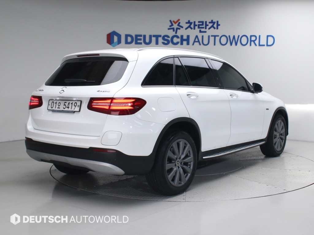 벤츠 GLC 클래스 GLC클래스 X253 GLC 350 e 4MATIC 이미지 2