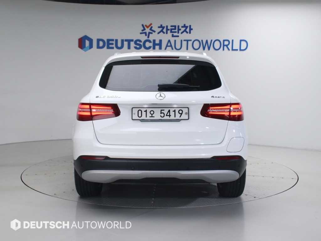 벤츠 GLC 클래스 GLC클래스 X253 GLC 350 e 4MATIC 이미지 4