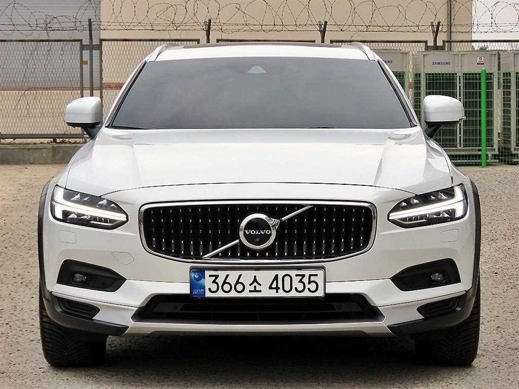 볼보 V90 V90 크로스컨트리 B5 프로 AWD 이미지 1
