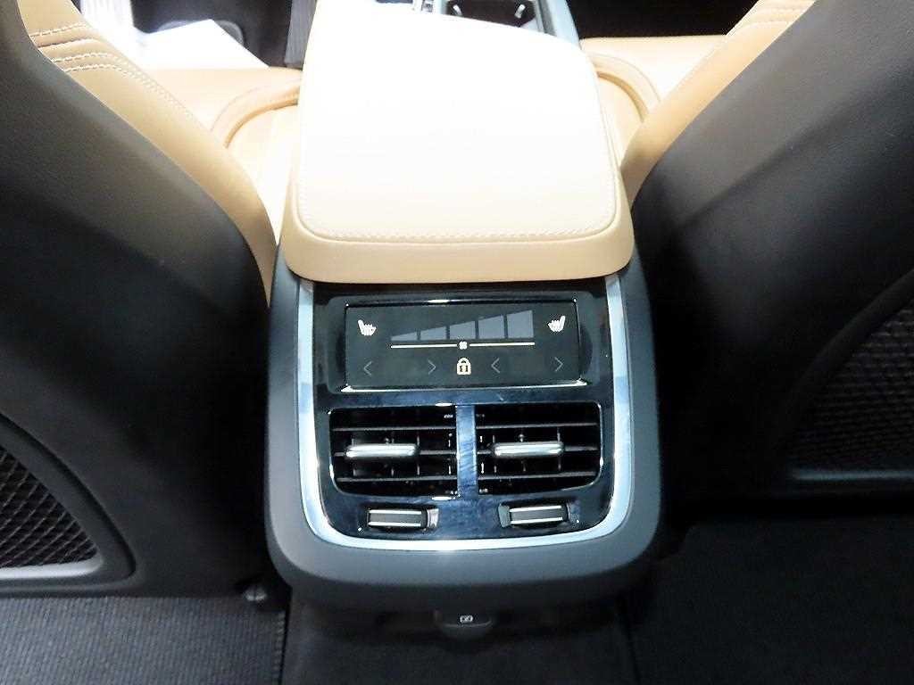 볼보 V90 V90 크로스컨트리 B5 프로 AWD 이미지 15