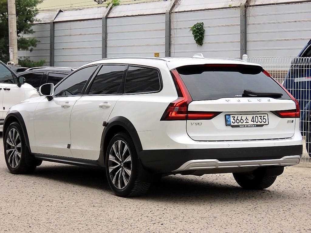 볼보 V90 V90 크로스컨트리 B5 프로 AWD 이미지 3