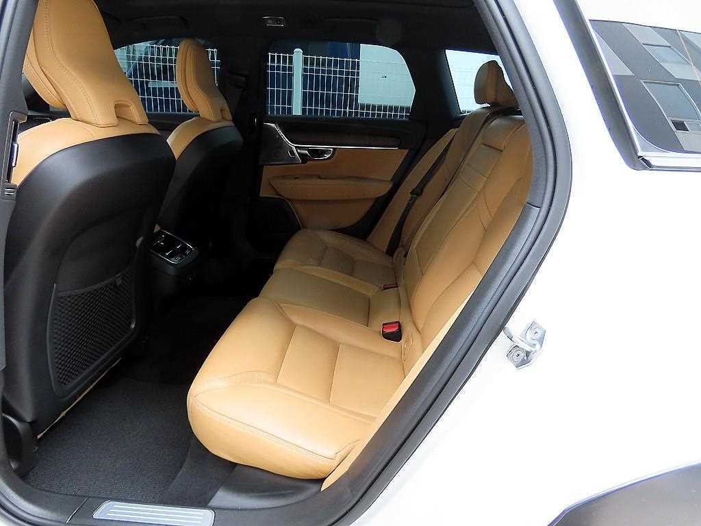 볼보 V90 V90 크로스컨트리 B5 프로 AWD 이미지 6