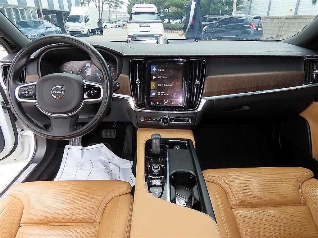 볼보 V90 V90 크로스컨트리 B5 프로 AWD 이미지 7