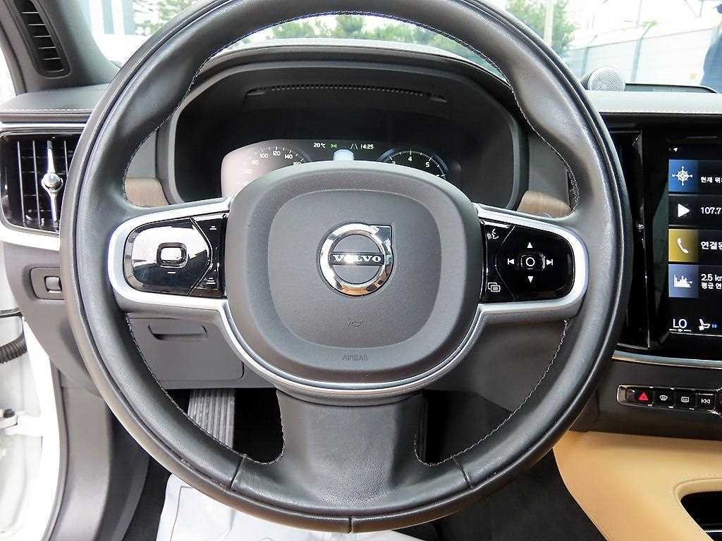 볼보 V90 V90 크로스컨트리 B5 프로 AWD 이미지 8