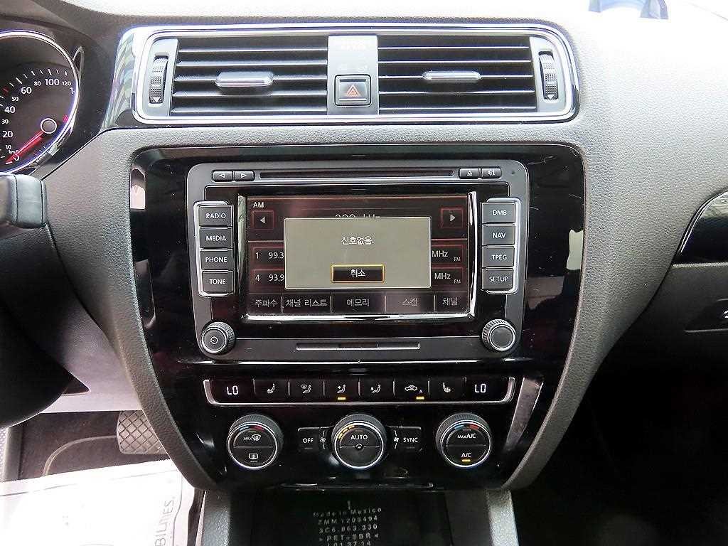 폭스바겐 제타 뉴 제타 2.0 TDI 블루모션 프리미엄 이미지 13