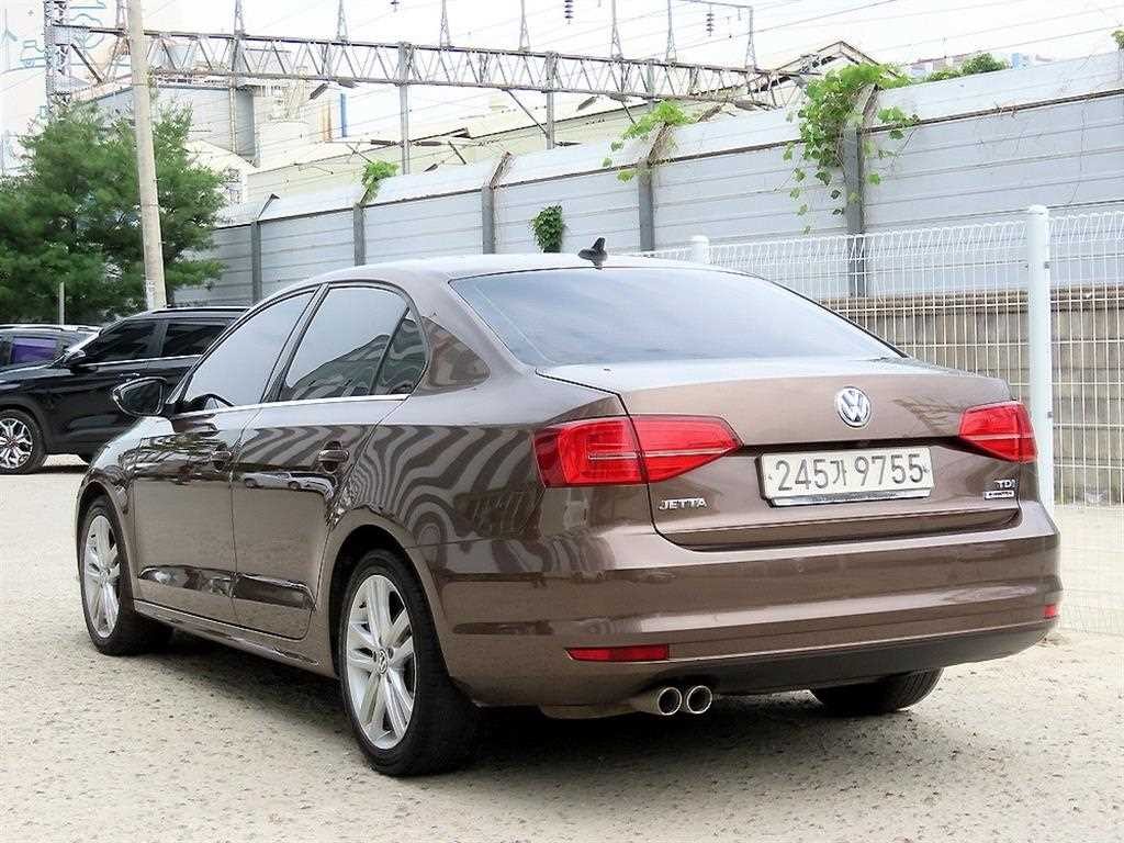 폭스바겐 제타 뉴 제타 2.0 TDI 블루모션 프리미엄 이미지 3