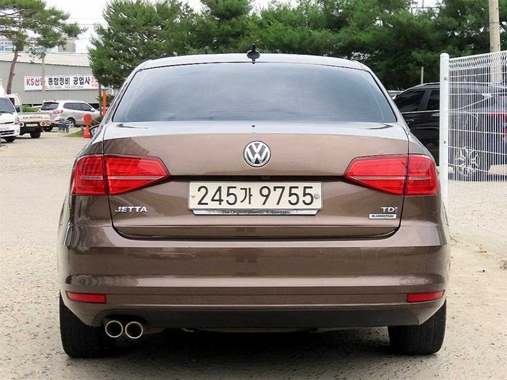 폭스바겐 제타 뉴 제타 2.0 TDI 블루모션 프리미엄 이미지 4