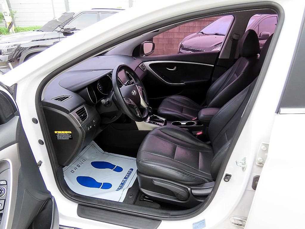 현대 i30 더 뉴 i30 2.0 GDI PYL 이미지 5