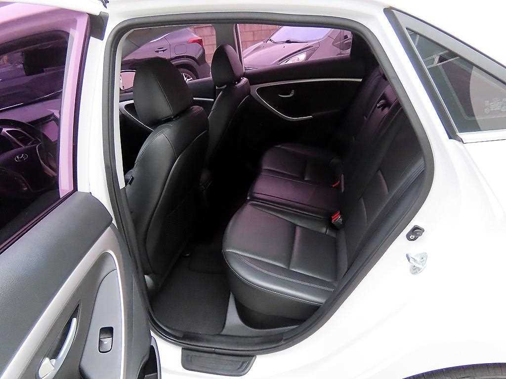 현대 i30 더 뉴 i30 2.0 GDI PYL 이미지 6