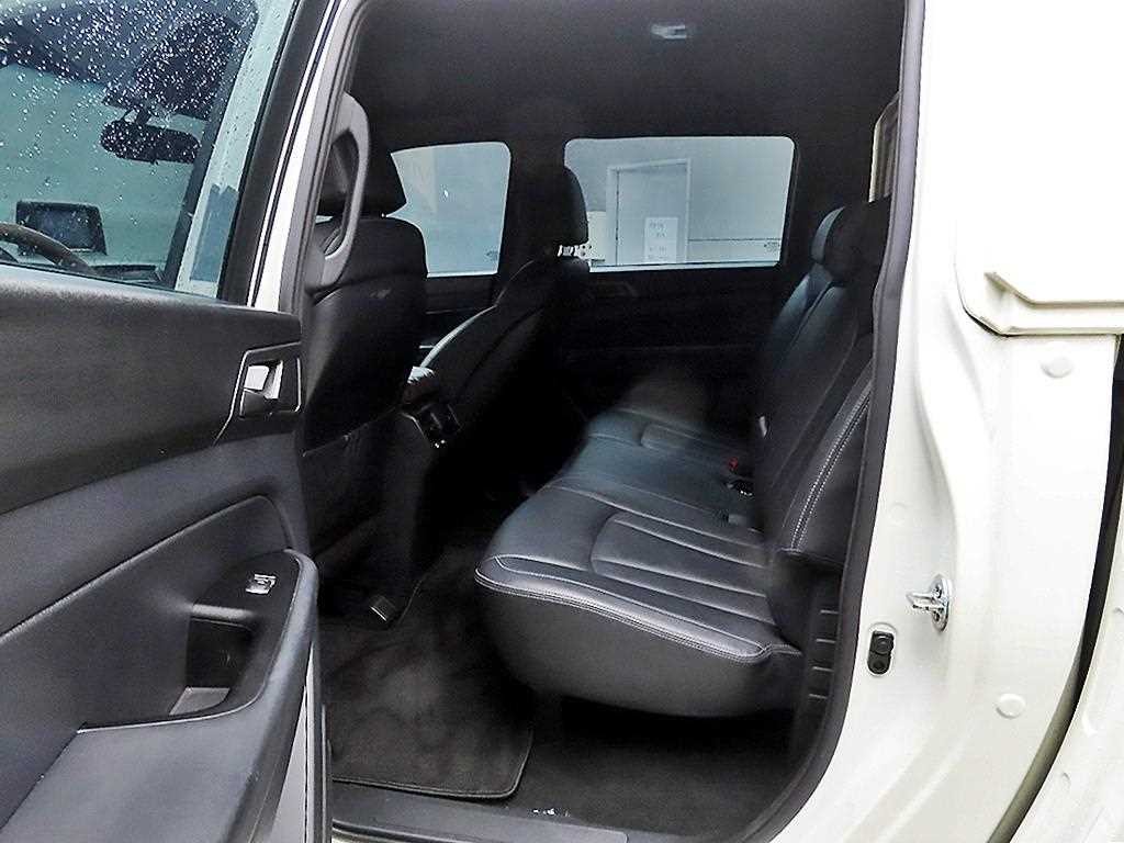 KG모빌리티(쌍용) 렉스턴 더 뉴 렉스턴 스포츠 칸 디젤 2.2 4WD 와일드 이미지 6