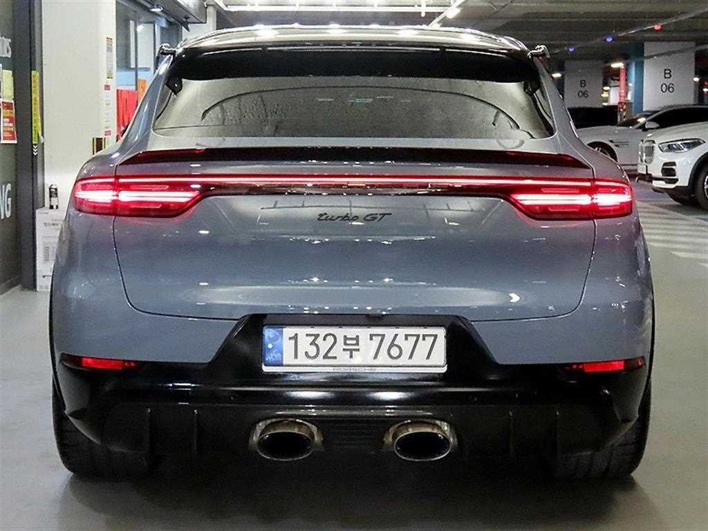 포르쉐 카이엔 카이엔(PO536) 4.0 터보 GT 쿠페 이미지 5
