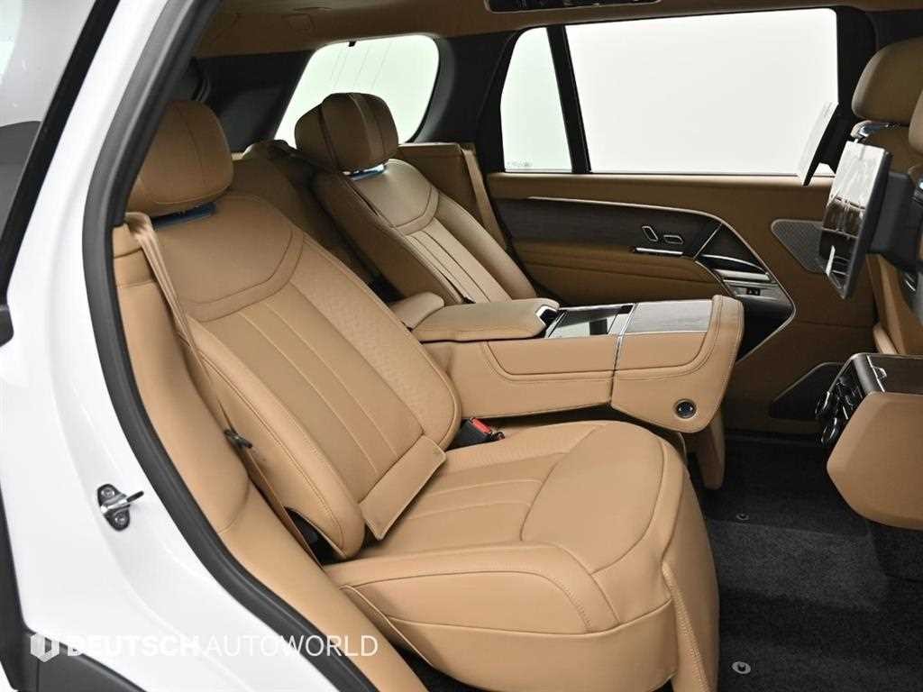 랜드로버 레인지로버 레인지로버 5세대 4.4 P530 LWB 오토바이오그래피 이미지 12