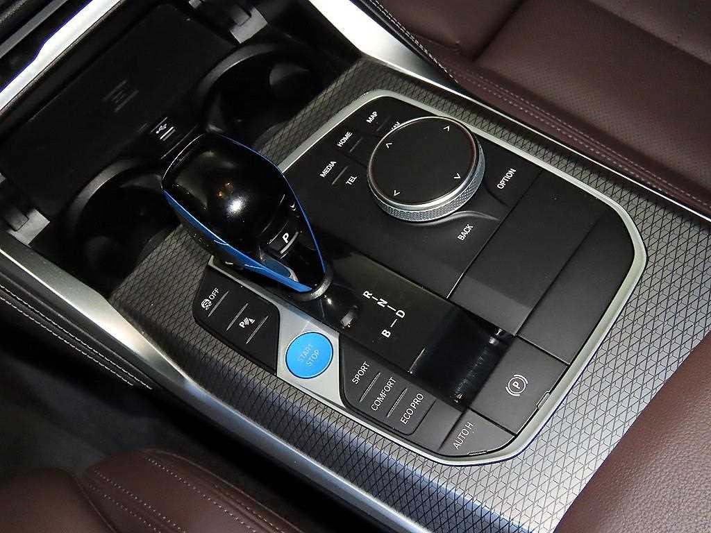 BMW i4 eDrive 40 M 스포츠 프로 이미지 12
