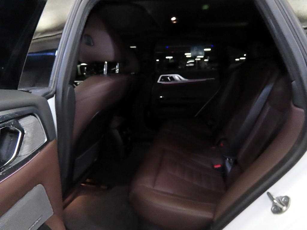 BMW i4 eDrive 40 M 스포츠 프로 이미지 7
