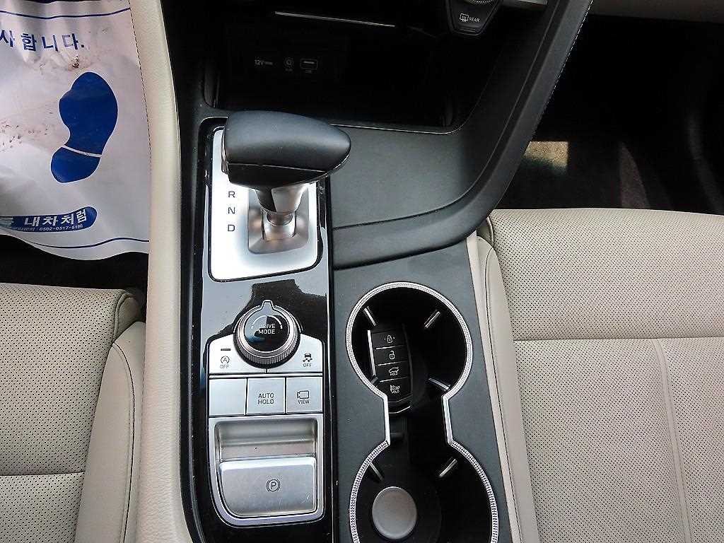 제네시스 G70 2.0T AWD 어드밴스드 이미지 10