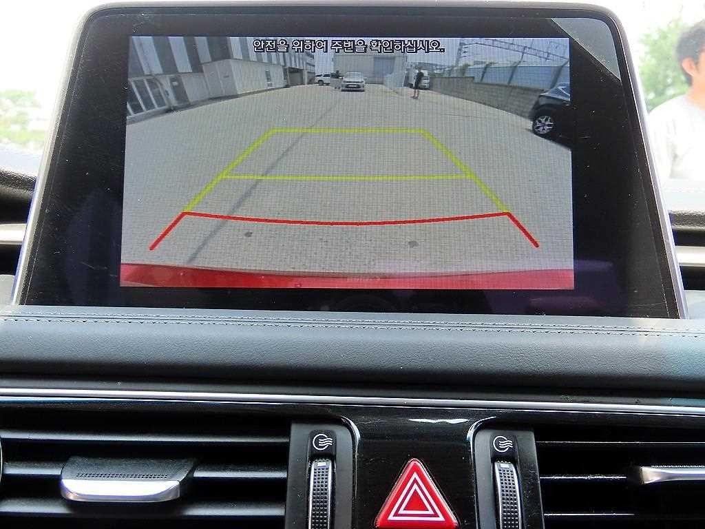 제네시스 G70 2.0T AWD 어드밴스드 이미지 16
