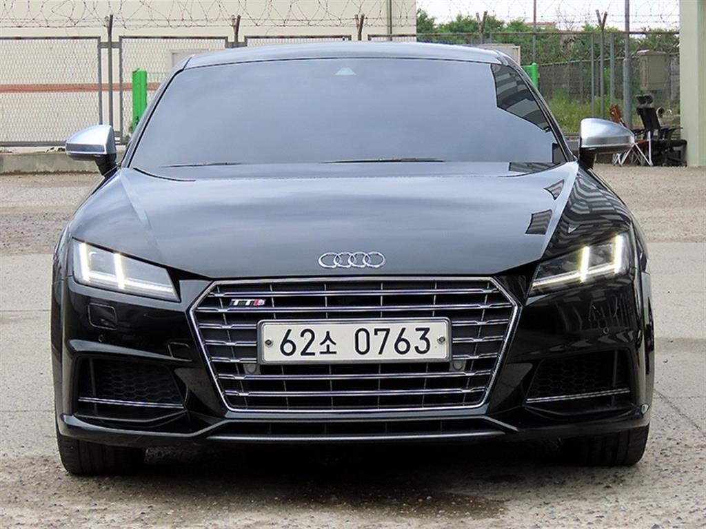 아우디 TTS TTS (8S) 2.0 TFSI 콰트로 쿠페 이미지 1