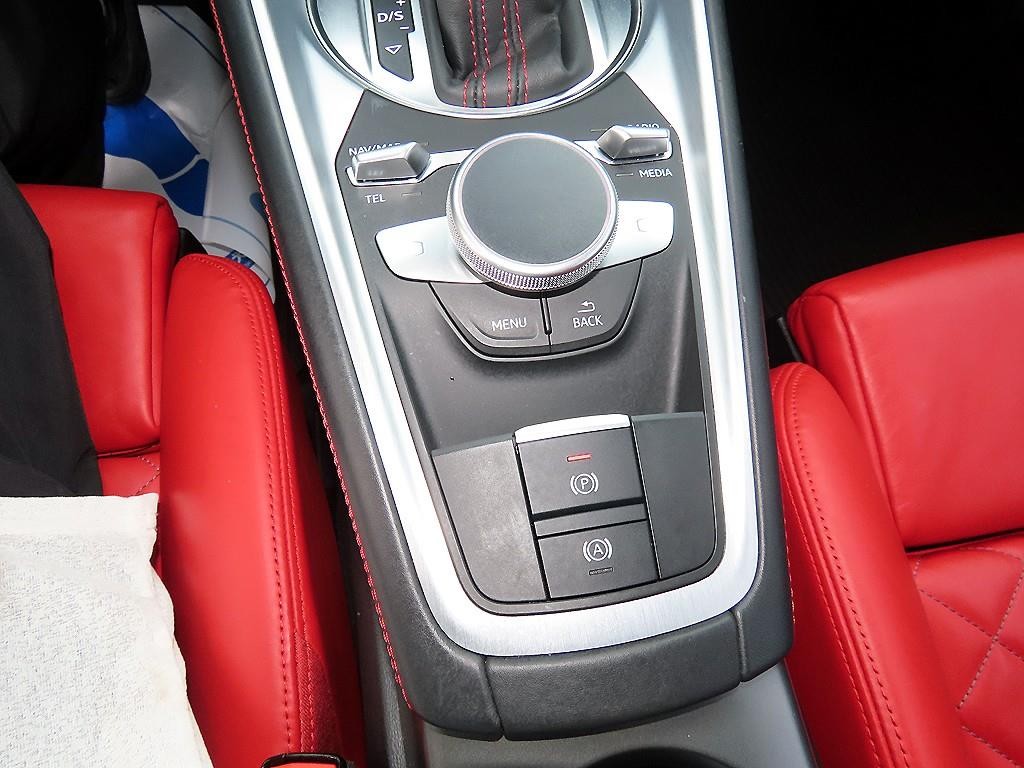 아우디 TTS TTS (8S) 2.0 TFSI 콰트로 쿠페 이미지 13