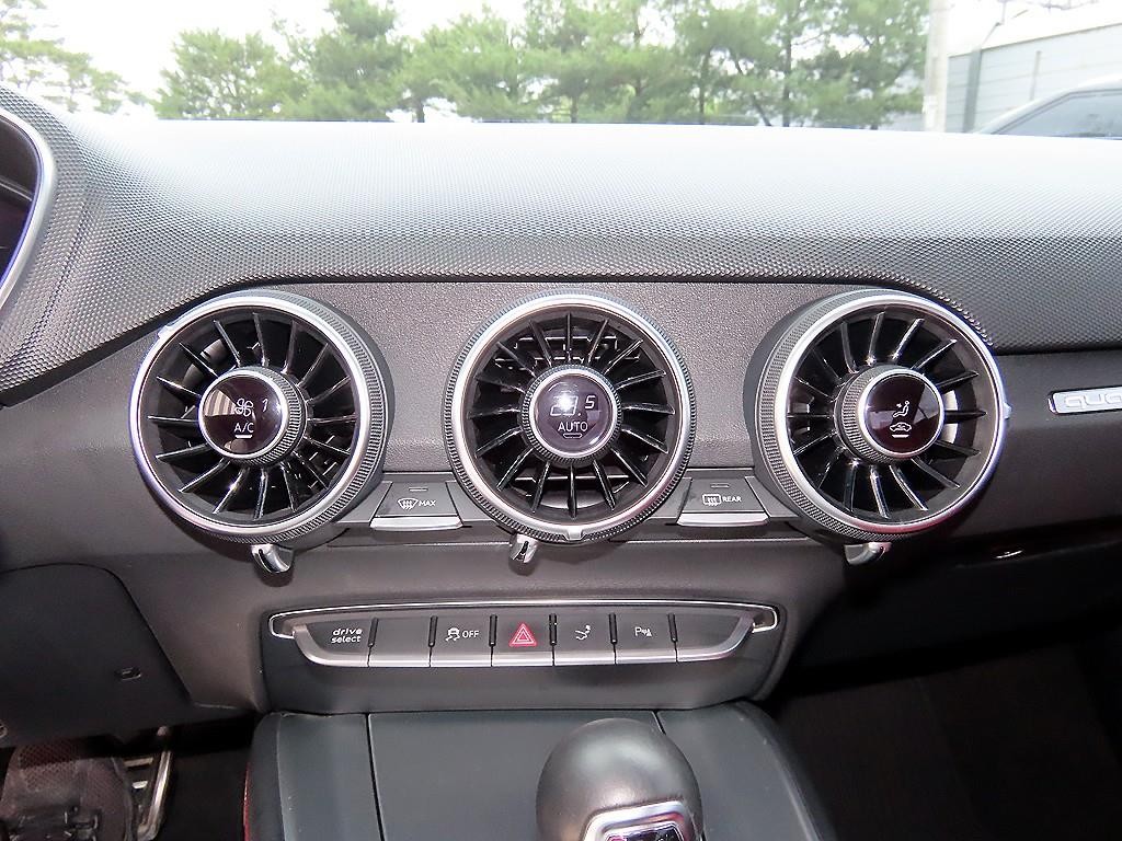 아우디 TTS TTS (8S) 2.0 TFSI 콰트로 쿠페 이미지 14