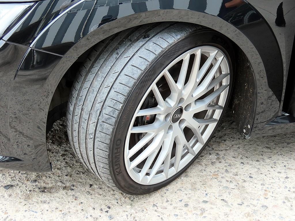 아우디 TTS TTS (8S) 2.0 TFSI 콰트로 쿠페 이미지 18
