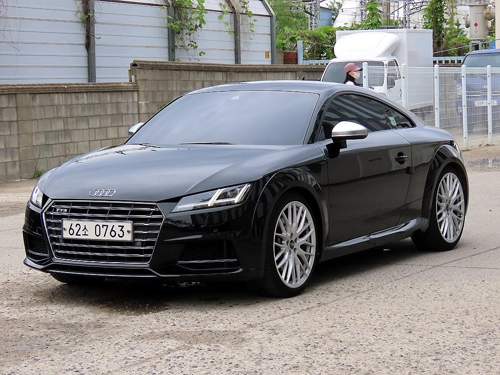 아우디 TTS TTS (8S) 2.0 TFSI 콰트로 쿠페 이미지 2