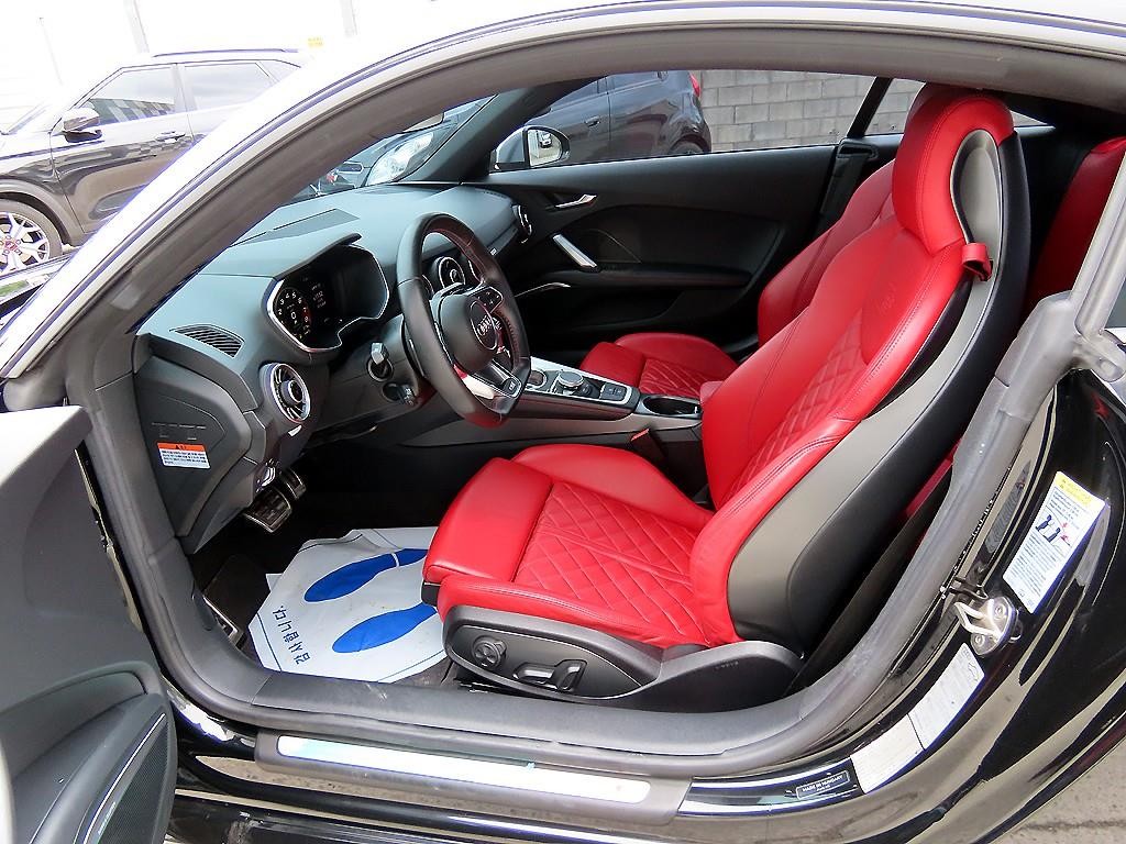 아우디 TTS TTS (8S) 2.0 TFSI 콰트로 쿠페 이미지 5