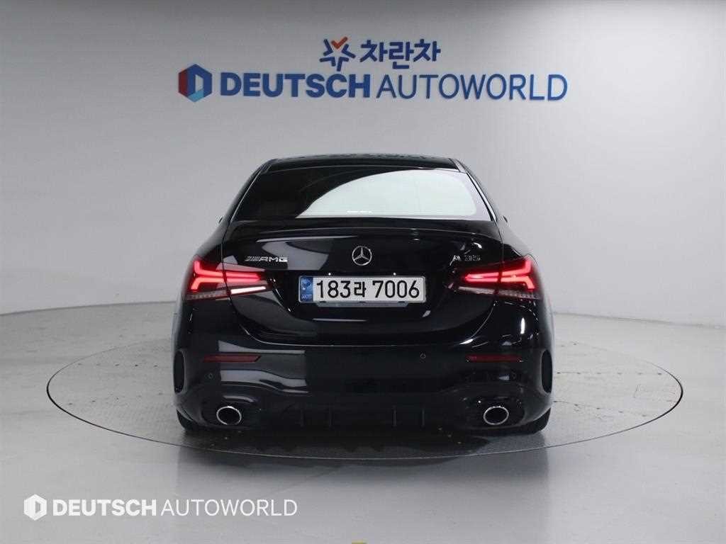 벤츠 A 클래스 A클래스 W177 AMG A35 4MATIC 세단 이미지 4