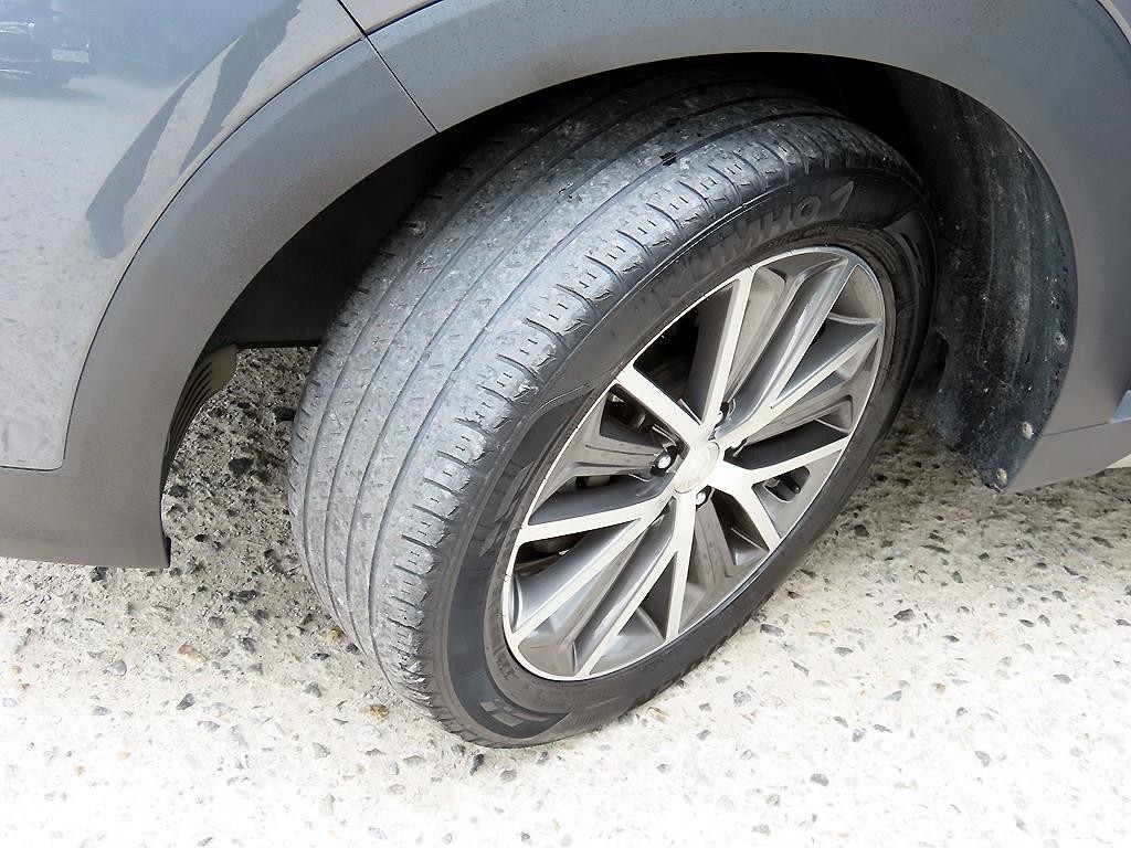 현대 투싼 올뉴투싼 디젤 1.7 2WD 모던 피버 이미지 20