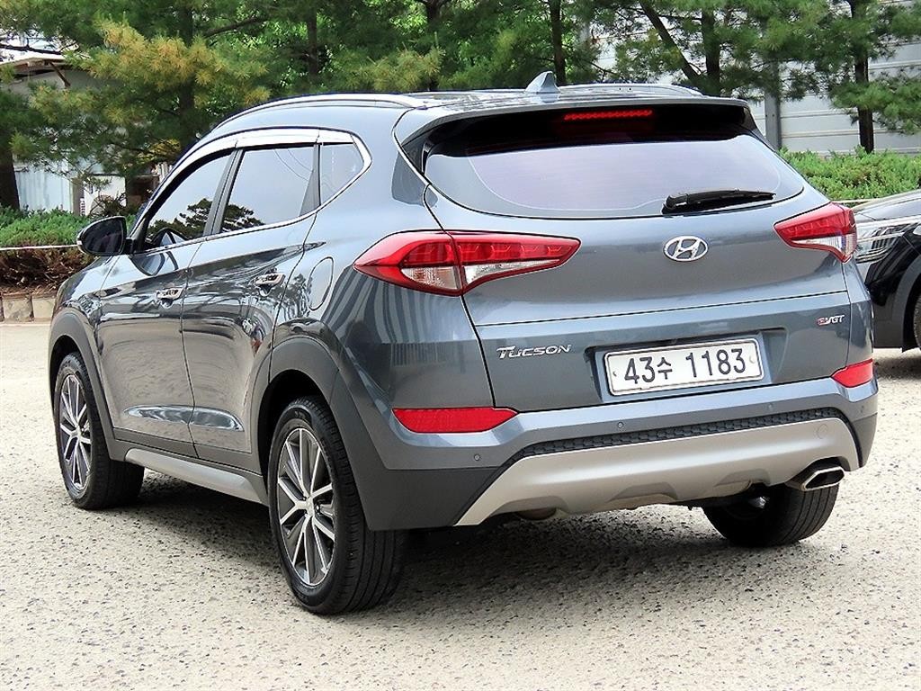현대 투싼 올뉴투싼 디젤 1.7 2WD 모던 피버 이미지 3