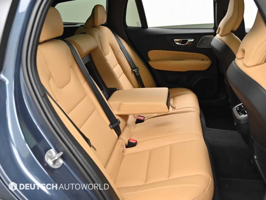 볼보 V60 V60 크로스 컨트리 2세대 2.0 B5 얼티메이트 AWD 이미지 12
