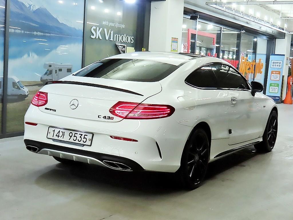 벤츠 C 클래스 C클래스 W205 C43 AMG 4MATIC 쿠페 이미지 4