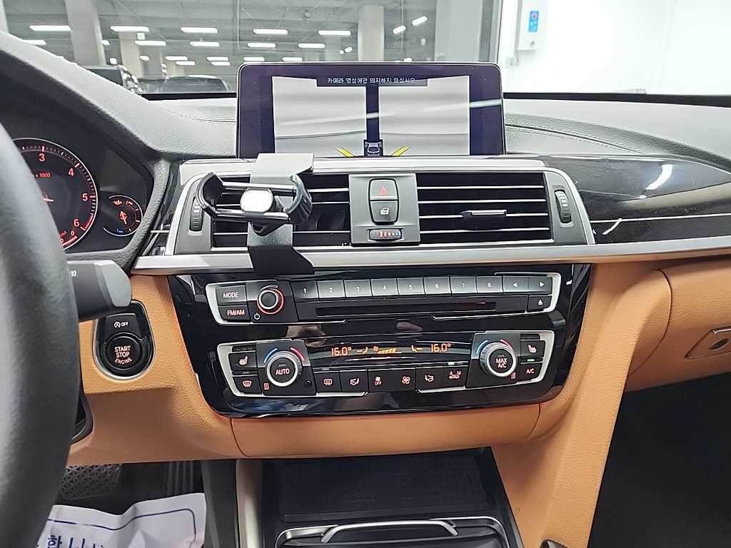 BMW 그란투리스모 3시리즈 GT (F34) GT 320D 럭셔리 이미지 10