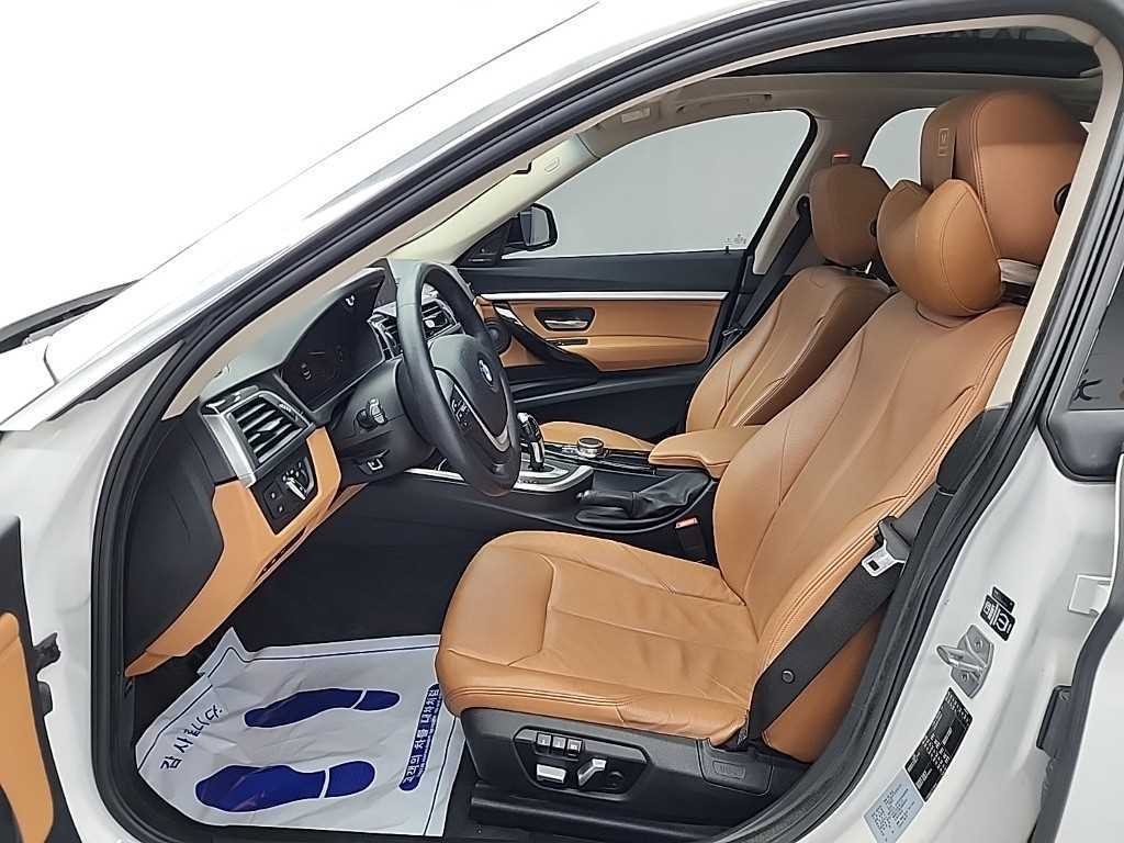 BMW 그란투리스모 3시리즈 GT (F34) GT 320D 럭셔리 이미지 11