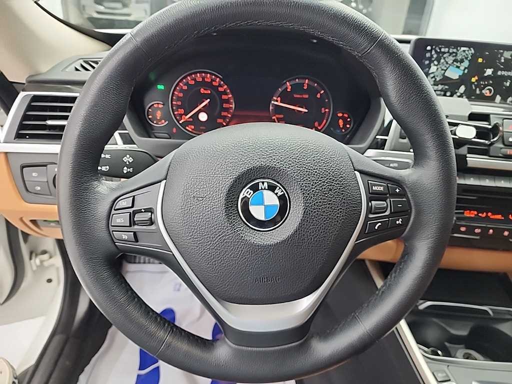 BMW 그란투리스모 3시리즈 GT (F34) GT 320D 럭셔리 이미지 9